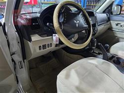 ميتسوبيشي باجيرو